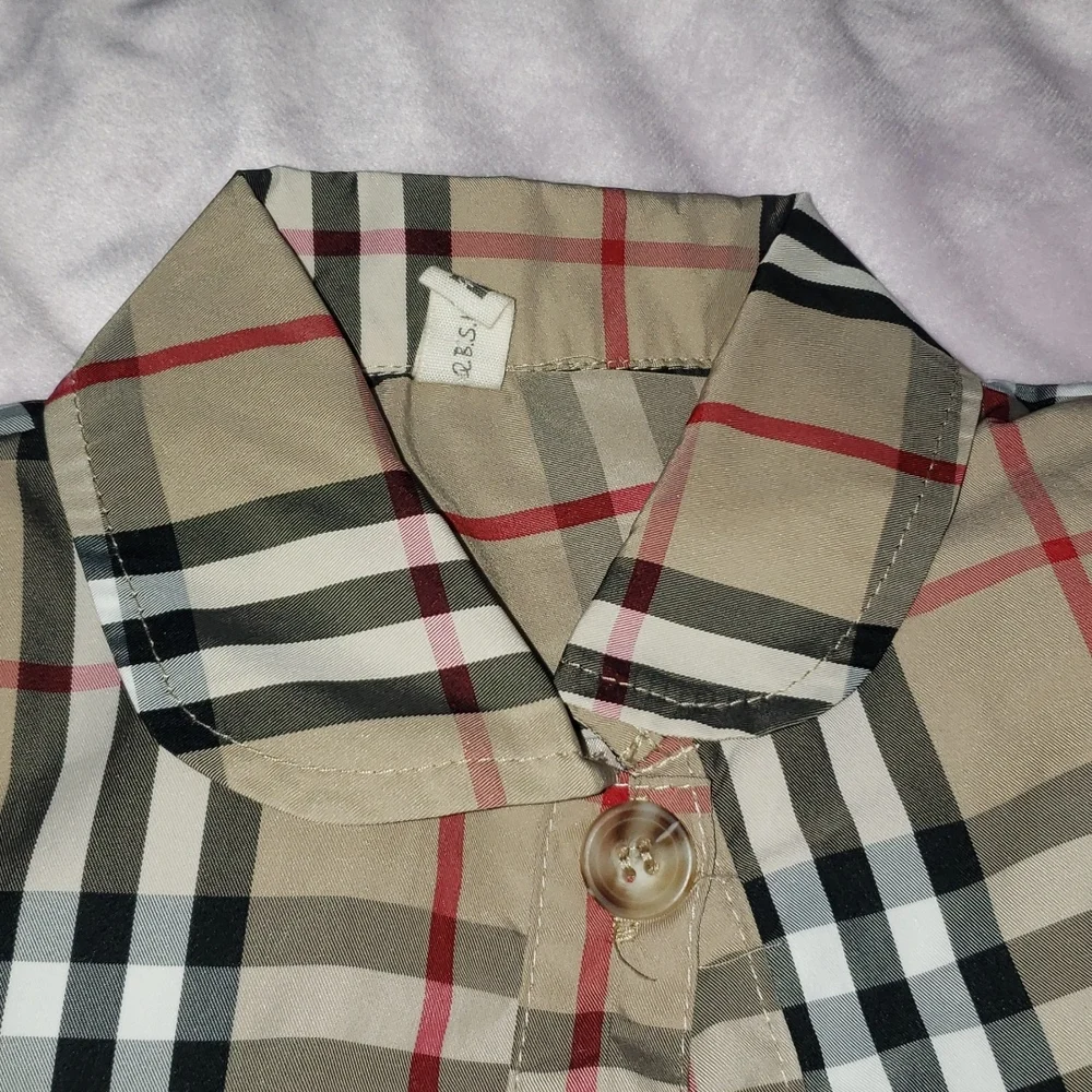 Beautiful jacket with similar burberry pattern - Picture 5 of 9